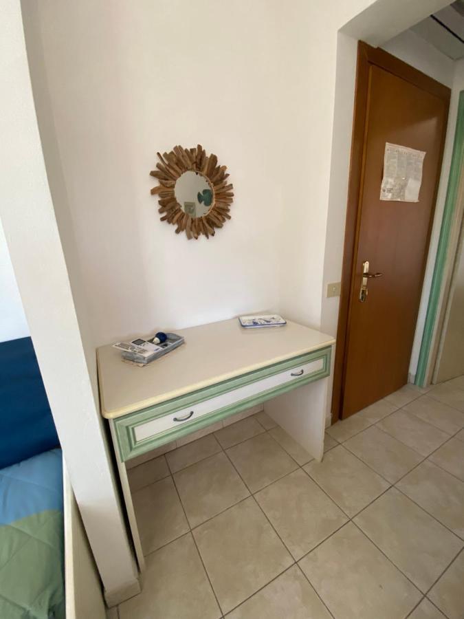 Hotel Due Torri Porto Azzurro Luaran gambar