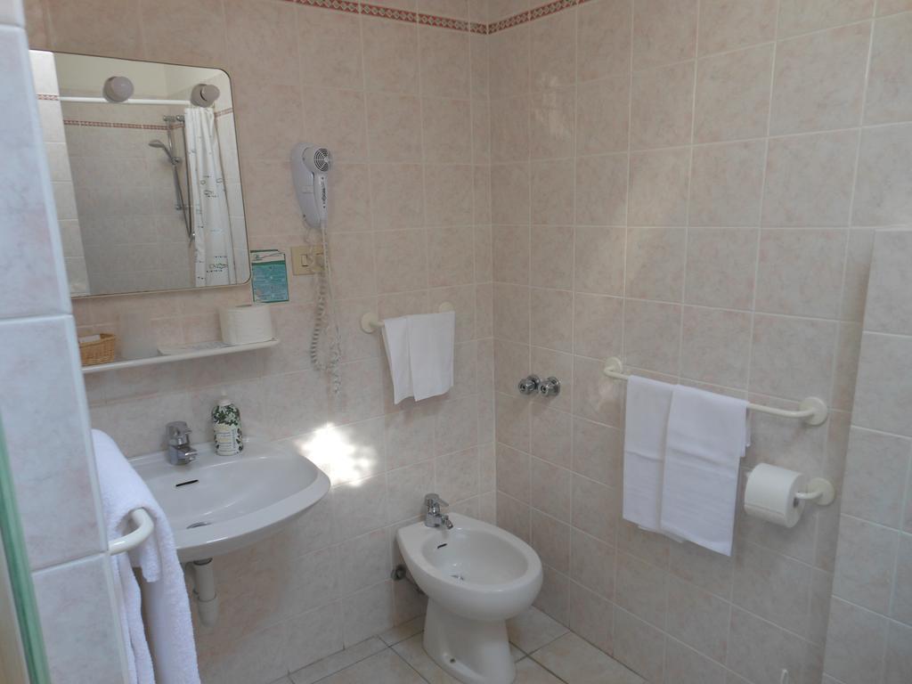 Hotel Due Torri Porto Azzurro Luaran gambar