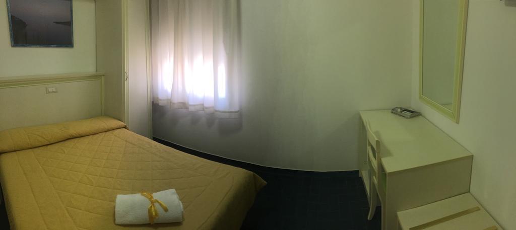 Hotel Due Torri Porto Azzurro Luaran gambar
