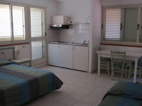 Hotel Due Torri Porto Azzurro Luaran gambar