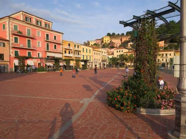 Hotel Due Torri Porto Azzurro Luaran gambar