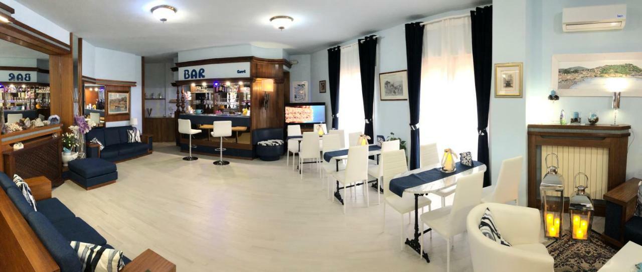 Hotel Due Torri Porto Azzurro Luaran gambar